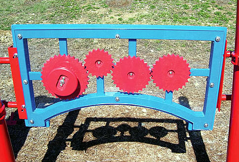 ADA gears panel play structure